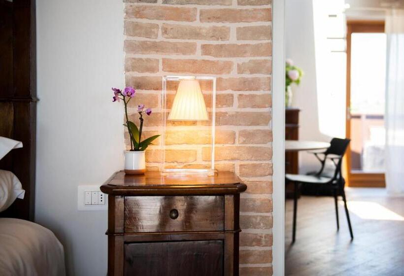 סוויטה עם מרפסת, Magari Estates Boutique