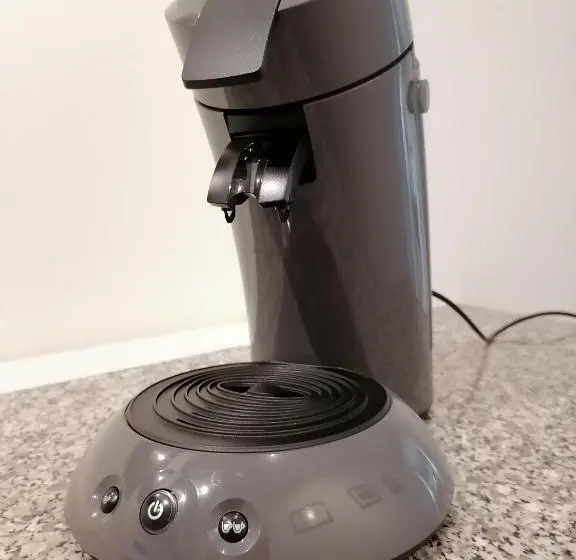スタンダードルーム, Lindner's Apartment