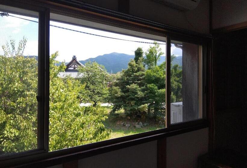 패밀리 룸 공용 욕실, ゲストハウス メグルヤ 中山道柏原宿