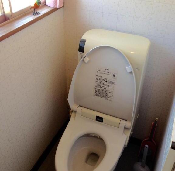 패밀리 룸 공용 욕실, ゲストハウス メグルヤ 中山道柏原宿