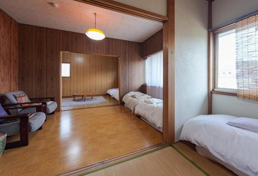 패밀리 룸 공용 욕실, ゲストハウス メグルヤ 中山道柏原宿