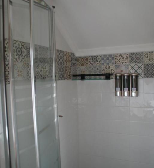 חדר בסיסי לשלושה, El Paraíso De Guriezo