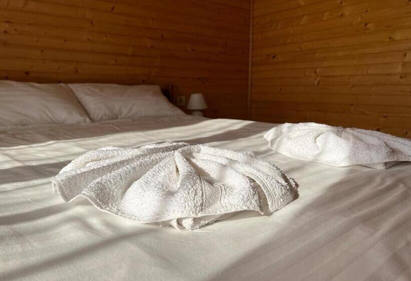 Standard Trippelrum, боброва хата