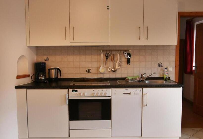 شقة غرفة نوم واحدة بالطابق الأرضى, Schellenberger Hof