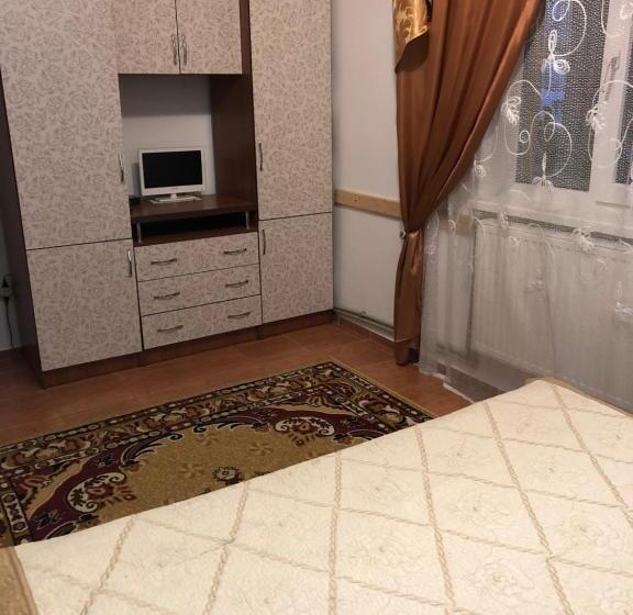 StandaardKamer, біля комори