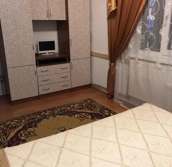 スタンダードルーム, біля комори