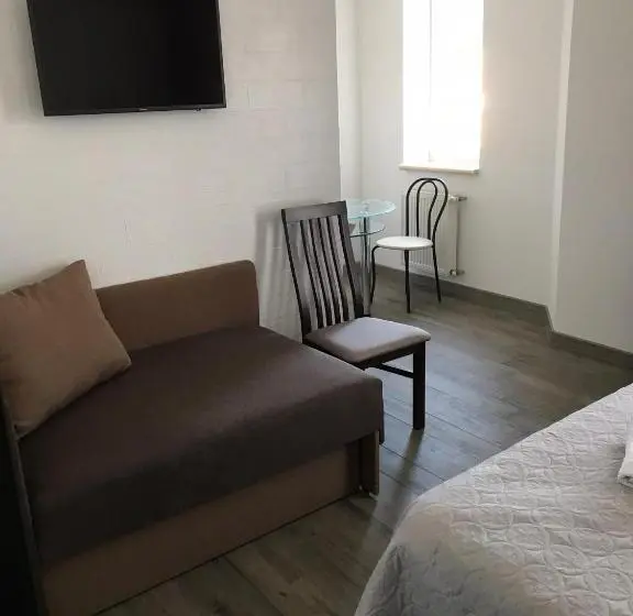 اتاق لوکس با بالکن, Neopolis