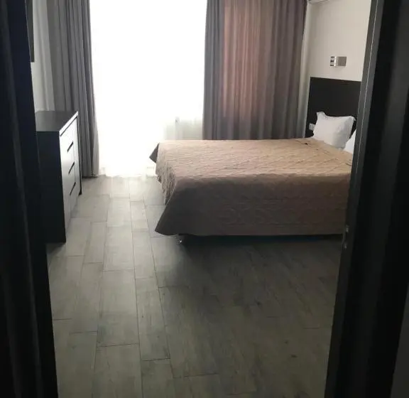 اتاق استاندارد چهار تخته, Neopolis