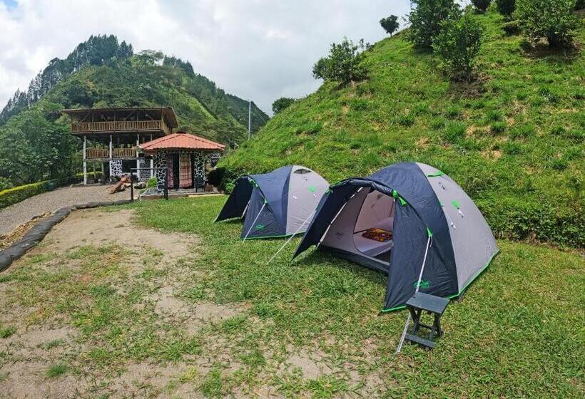 Standard Tent, Termales El Escondite
