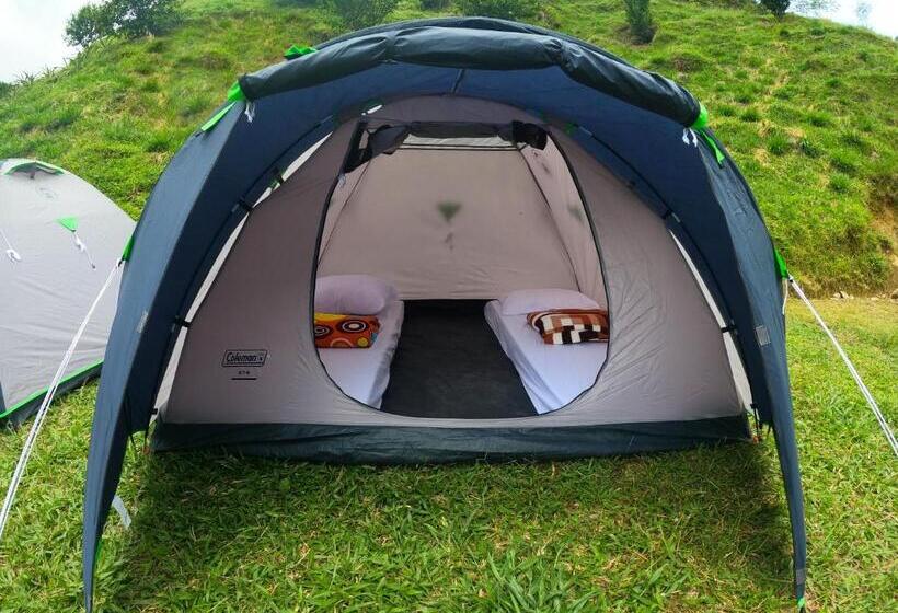 Standard Tent, Termales El Escondite