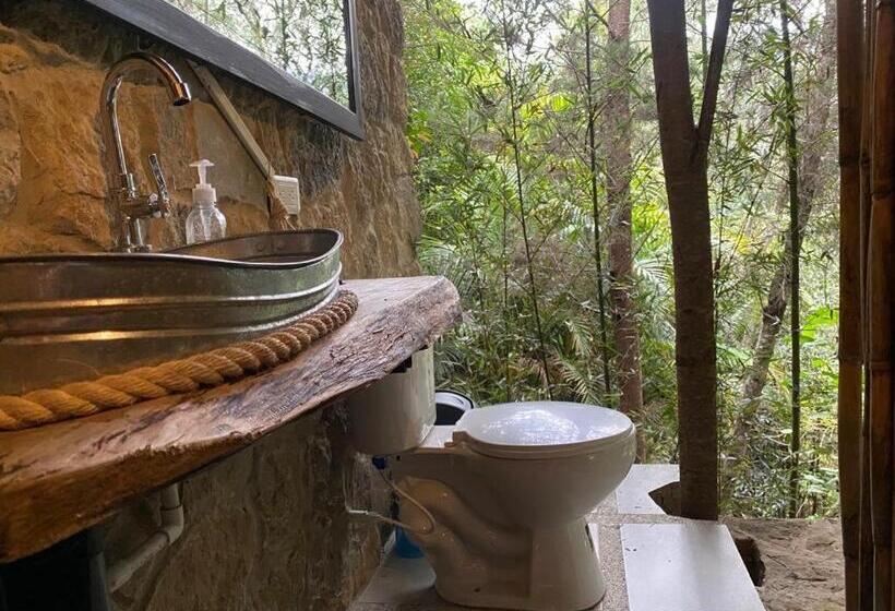 غرفة قياسية ثلاثية, Campestre Mirador Calopala