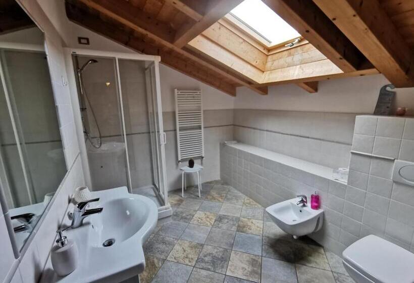 חדר סטנדרט, Le Fiabe