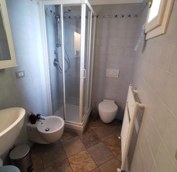 חדר בסיסי, Le Fiabe