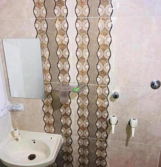 غرفة ديلوكس, Chandan