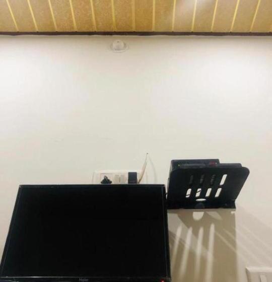 غرفة ديلوكس, Chandan