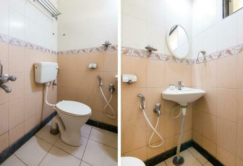 غرفة كلاسيكية ثلاثية, O Varun Residency