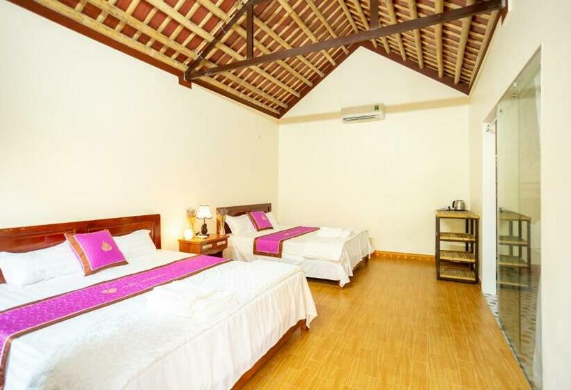 اتاق استاندارد چهار تخته, Ruby Homestay