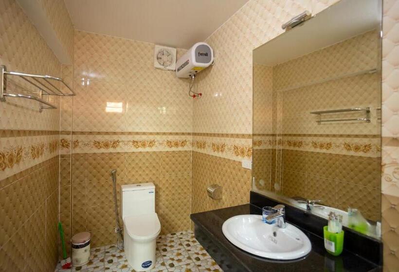 اتاق استاندارد چهار تخته, Ruby Homestay