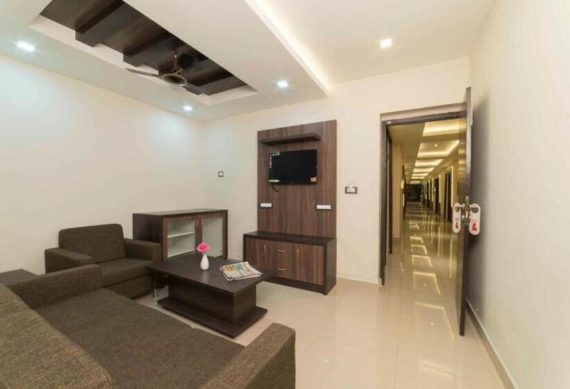 豪华套房, Sami V Landmarks