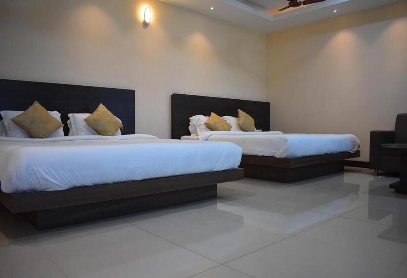 家庭套房, Sami V Landmarks