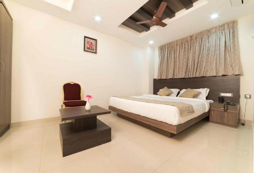 豪华房间, Sami V Landmarks