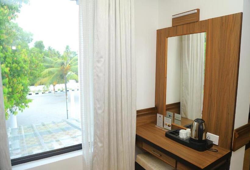 סוויטת ג'וניור עם מרפסת, Nsk Anamthara Resort Private Limited