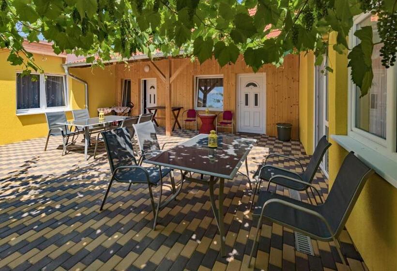 스탠다드 테라스 룸, Berunka