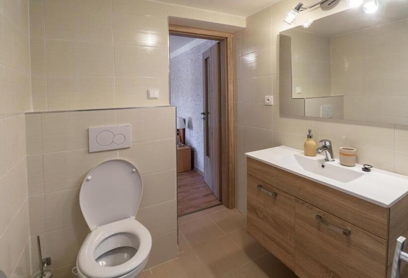 스탠다드 트리플 룸, Berunka