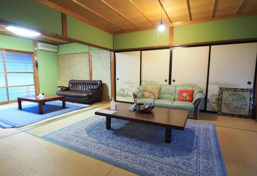 스탠다드 룸 공동 욕실, 四国旅行のhub拠点 古民家ゲストハウス Heso Camp