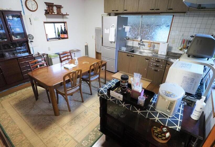 스탠다드 룸 공동 욕실, 四国旅行のhub拠点 古民家ゲストハウス Heso Camp