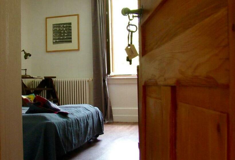 Номер Стандарт, Maison Les Greniers