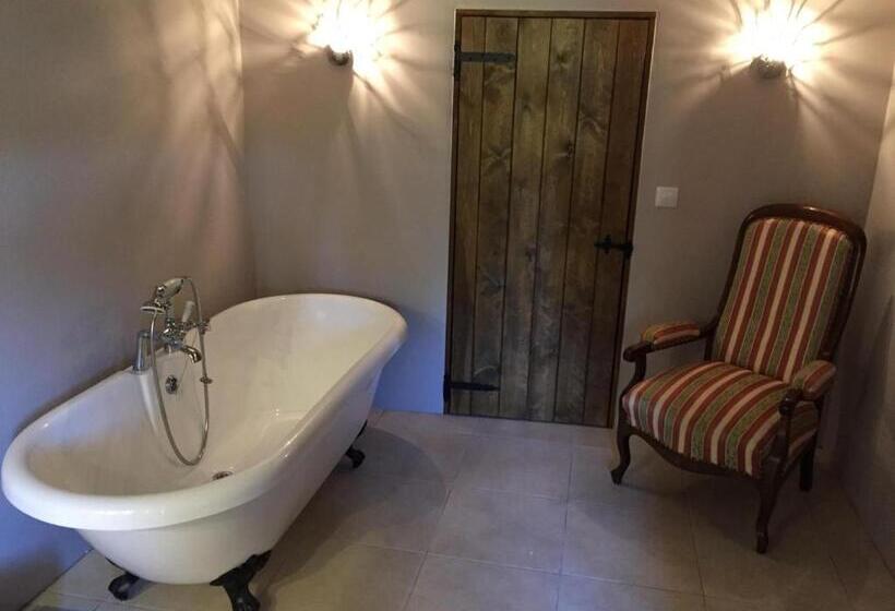 غرفة عائلية, Casa Lascorz