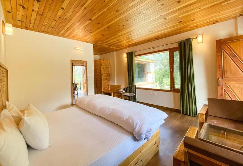 スーペリアールーム, Batseri Sangla