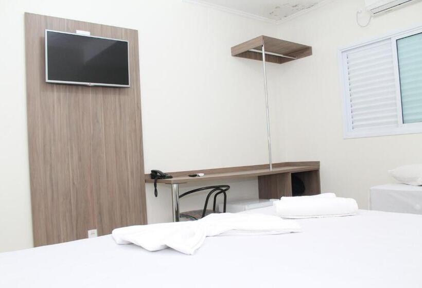 Номер Deluxe, Emburi