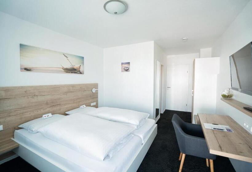 Номер Стандарт, Zur Sonne