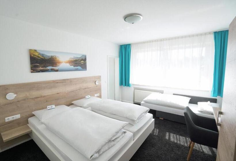 Трехместный Номер Комфорт, Zur Sonne