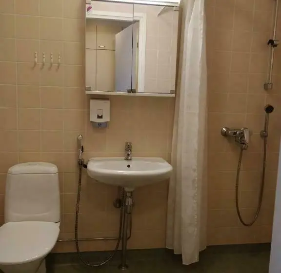 Economy Triple Room, Kiipula Guest House