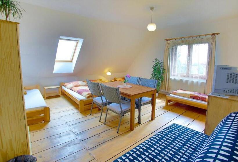 Семейный Номер Совместный Санузел, Hostinec U Rudy