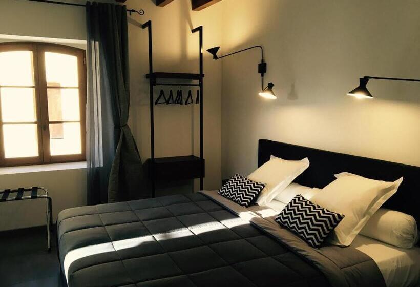 דירת שני חדרים, Hameau De La Fausse Sauge