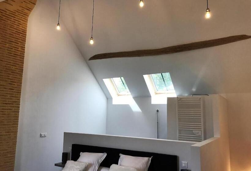 דירת חדר סופריור, Hameau De La Fausse Sauge