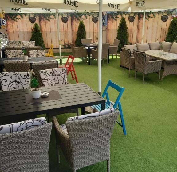 اتاق استاندارد سه نفره, Jet Set Pale