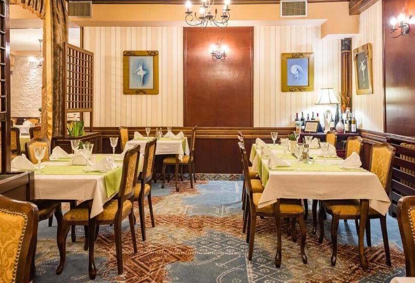 اتاق استاندارد سه نفره, Jet Set Pale