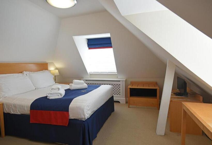 标准间, Royal Southern Yacht Club