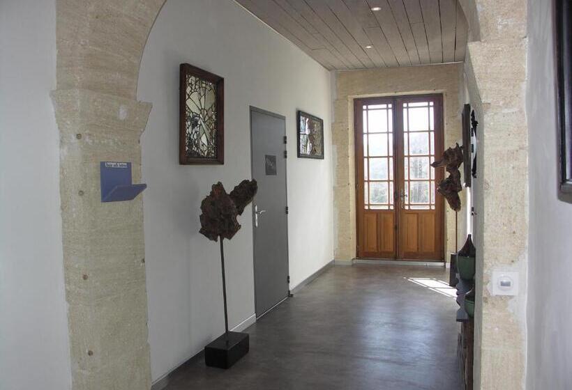 إستوديو قياسى مطلّ علي الحديقة, Domaine Saint Martin