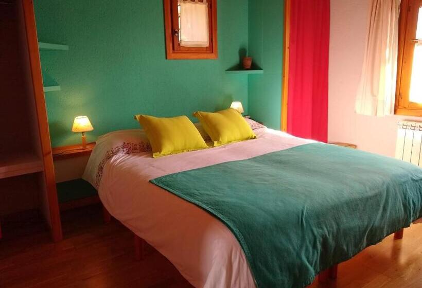 Номер Стандарт, Hostal D éller