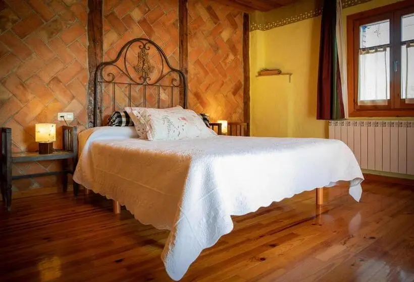 バルコニー付きスタンダードルーム, Hostal D éller