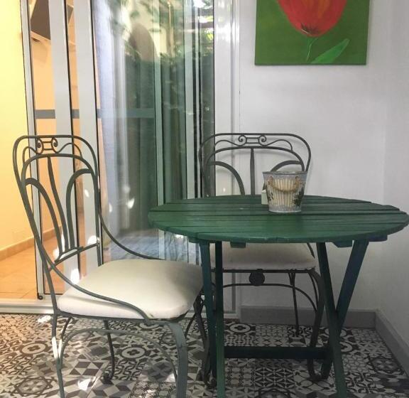 اتاق استاندارد, Hostal Mi Campaña