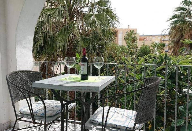 اتاق خانوادگی, Hostal Mi Campaña