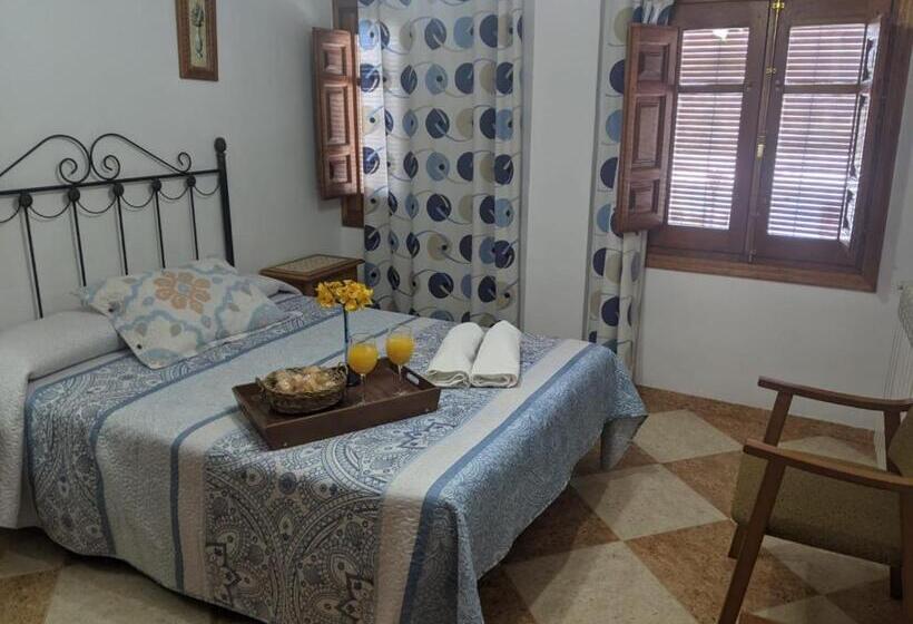 Номер Стандарт с Балконом, Hostal Moraima
