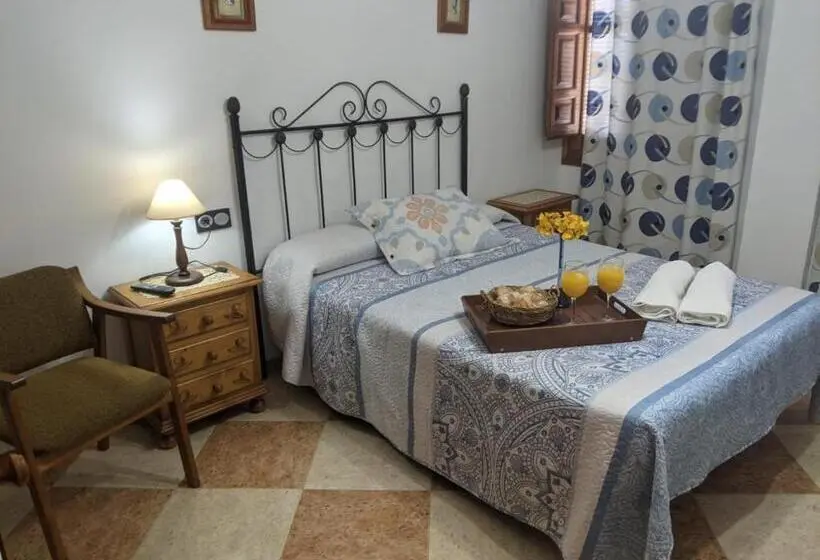 اتاق استاندارد با بالکن, Hostal Moraima